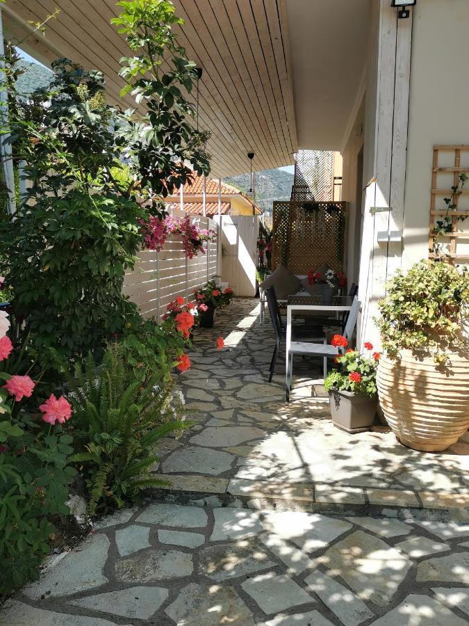 Ilios Apartment นีดรี ภายนอก รูปภาพ