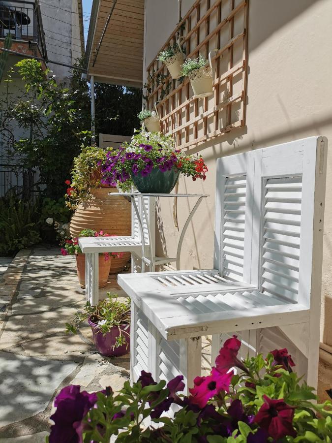 Ilios Apartment นีดรี ภายนอก รูปภาพ