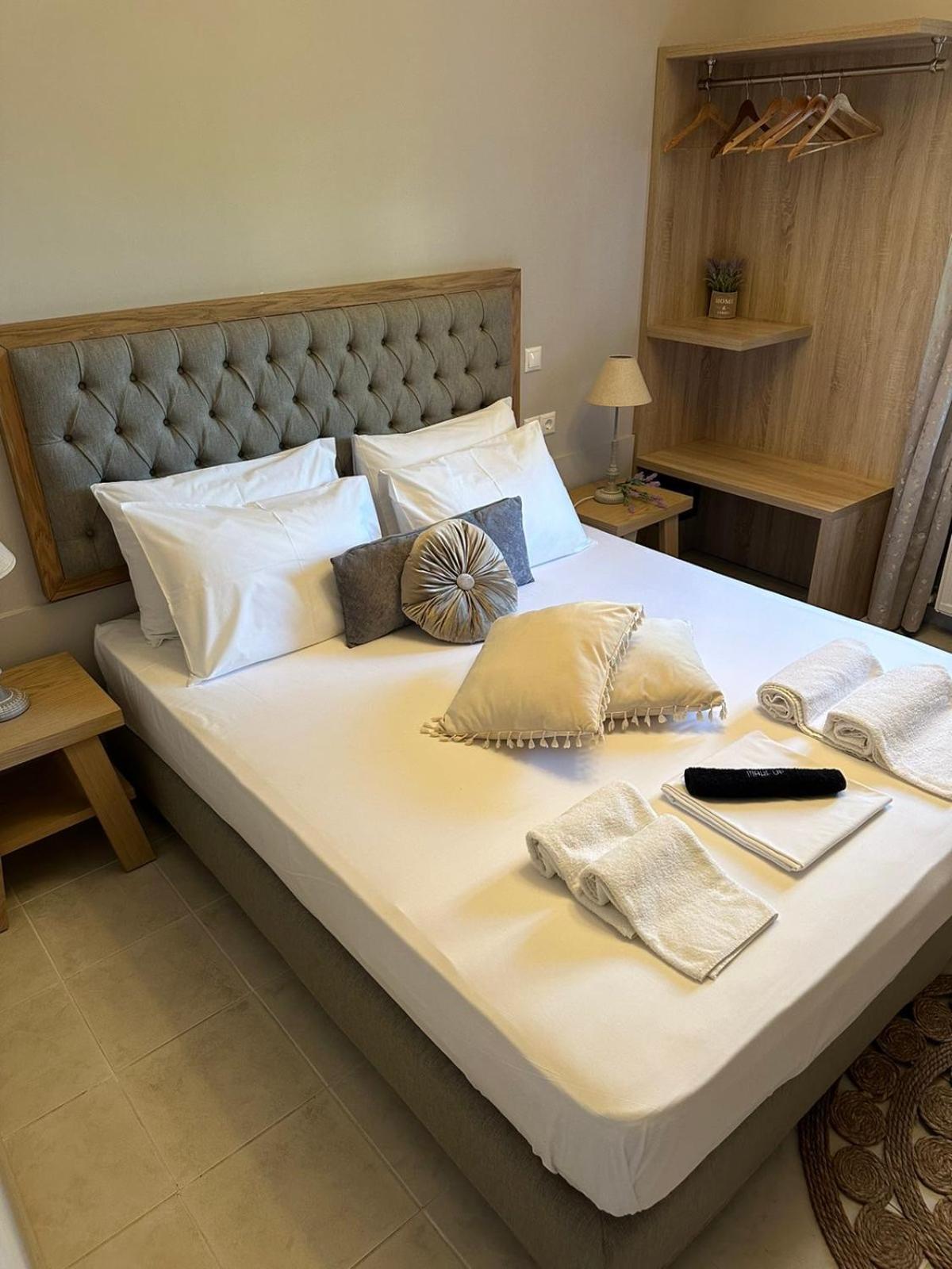 Ilios Apartment นีดรี ภายนอก รูปภาพ